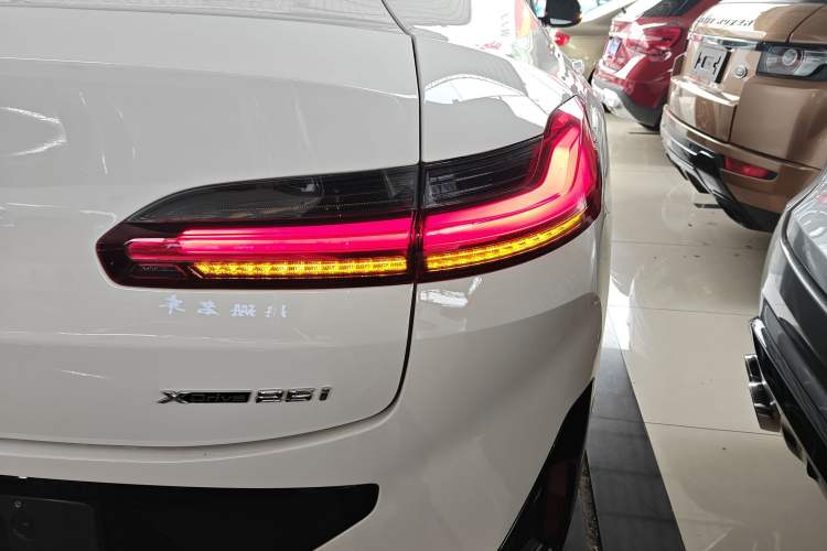 Used BMW X4 2022 xDrive 25i M Sport Package
