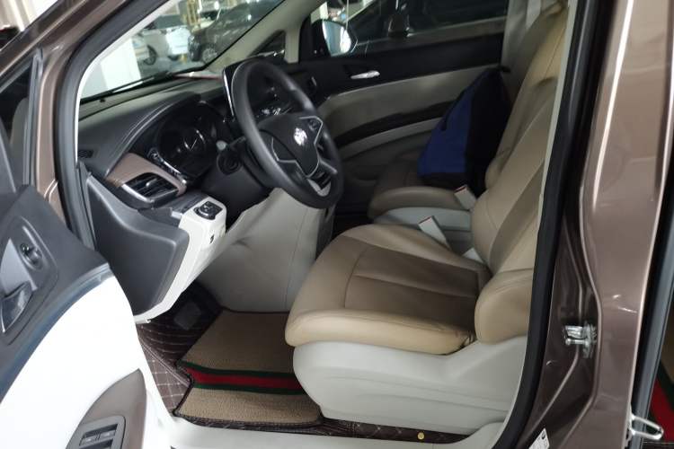 Used Buick GL8 2021 Land Cruiser Executive Class 652T Comfort Model