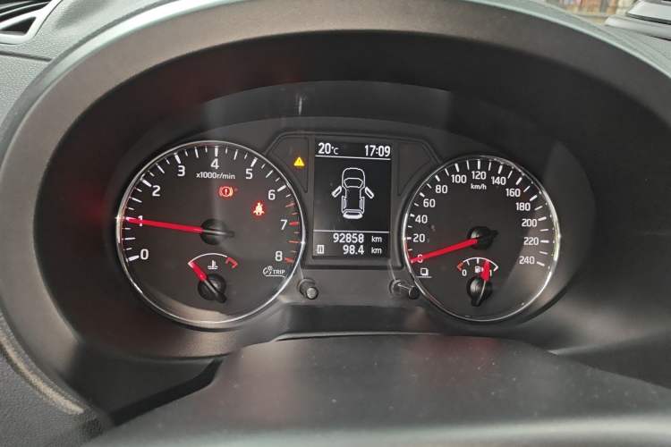 Used Dongfeng Fengdu MX6 2015 2.0L Manual 4x4 Navigation Edition Instrument Cluster