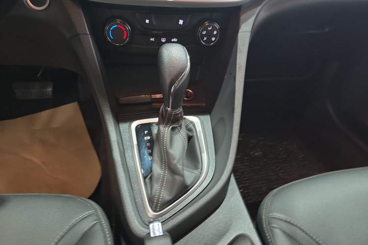 Used Buick GT 2021 Revised Version Flagship 1.5L Automatic Elite Edition Gear Lever