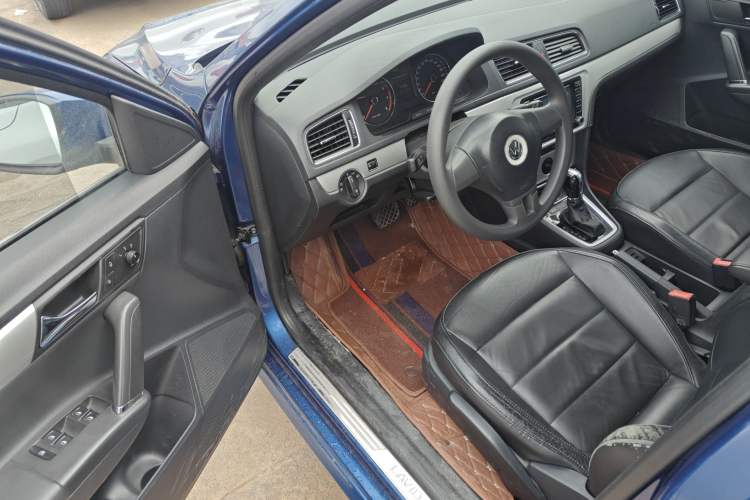 Used Volkswagen Gran Lavida 2013 1.4 TSI Automatic Comfort Model