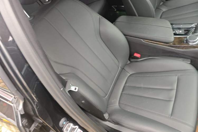 Used BMW 5 Series 2018 525Li M Sport Package Right Front Seat