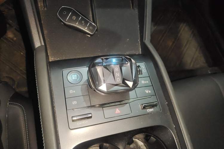 Used BYD Qin L 2024 DM-i 80KM Leading Model
