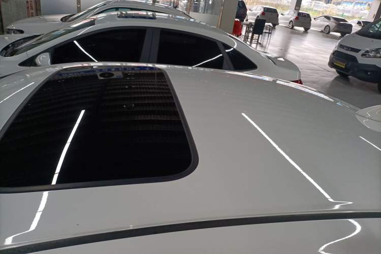 Used Honda Crider 2015 1.8L automatic luxury edition
