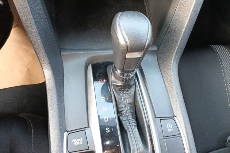 Used Honda Civic 2021 HATCHBACK 220TURBO CVT Trendy Cool Edition
