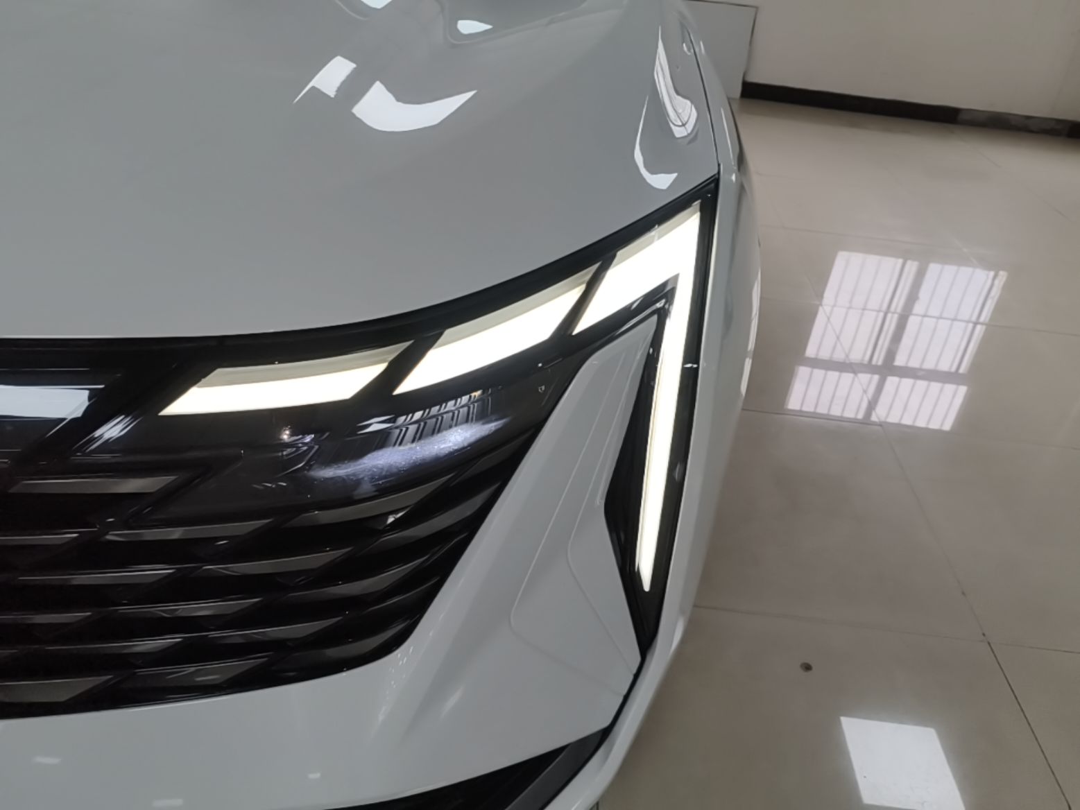 Geely Auto FX11 2024 1.5TD DCT Dragon Edition — снимка 8