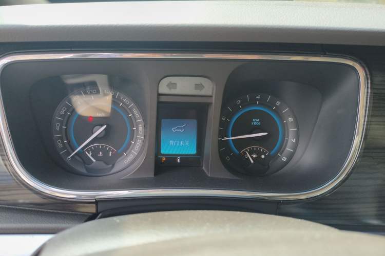 Used Buick GL8 2011 3.0L GT Luxury Business Haoya Edition
