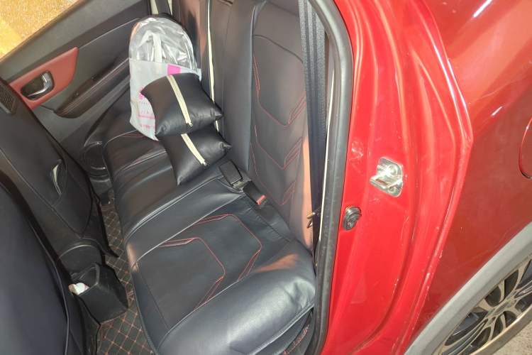 Used Haval H1 2015 1.5L AMT Luxury Model
