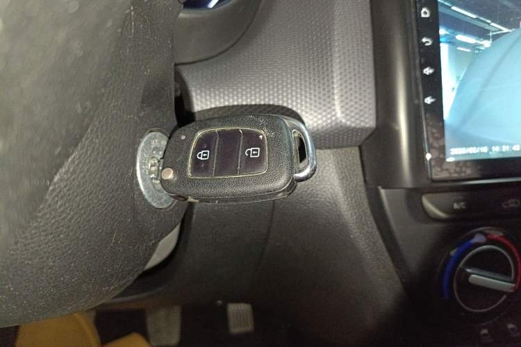 Used Hyundai Verna (older generation) 2017 1.4L Manual Refreshed Version China V Standard
