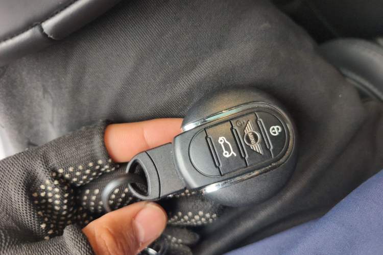 Used MINI 2019 2.0T COOPER S Artist