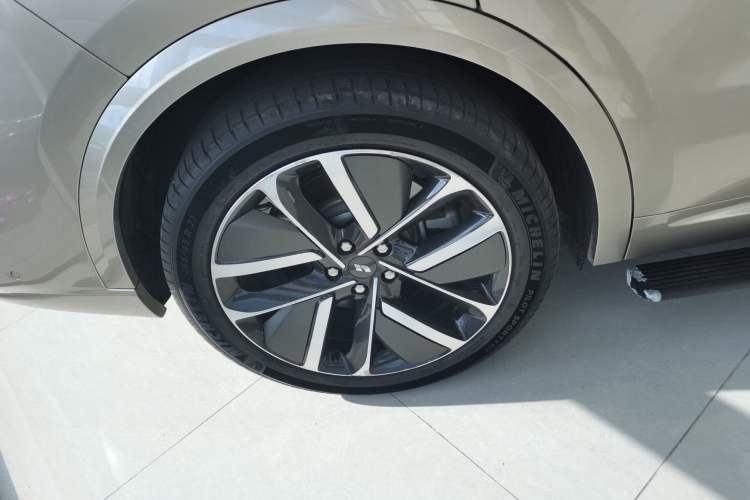 Used Li Auto L9 2022 Max model
