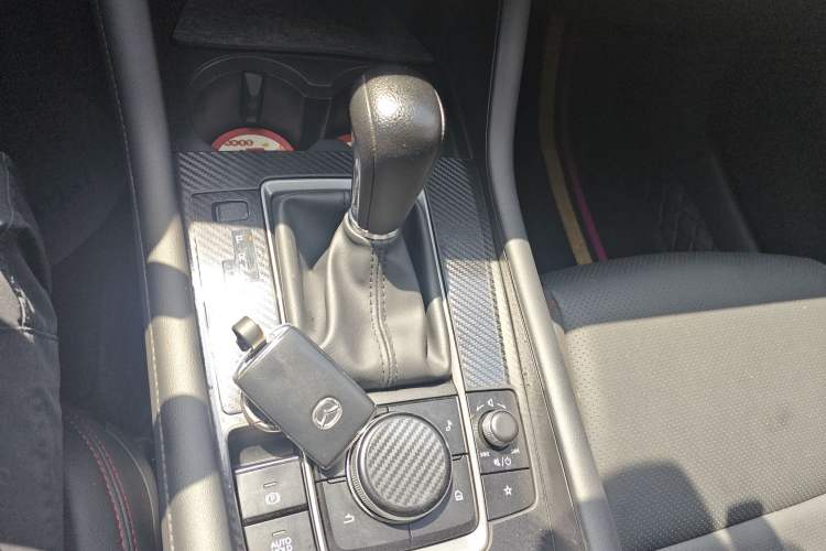 Used Mazda 3 Axela 2023 2.0L Automatic Zhiqing Edition Gear Lever
