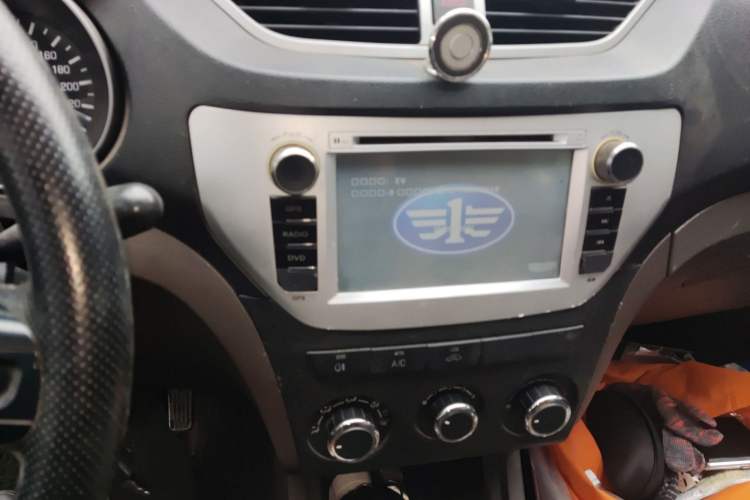 Used FAW Senya S80 2015 1.5L Manual 7-Seater Urban Edition