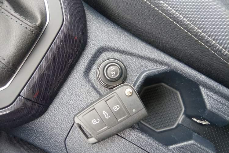 Used Volkswagen Lavida 2023 New Sharp 1.5L Automatic Excellent New Edition Interior 1