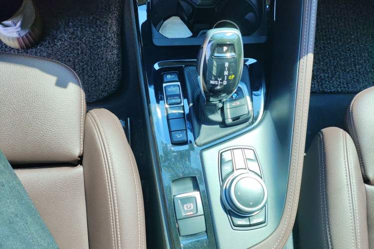 Used BMW X1 2021 xDrive25Li Luxury Model Gear Lever
