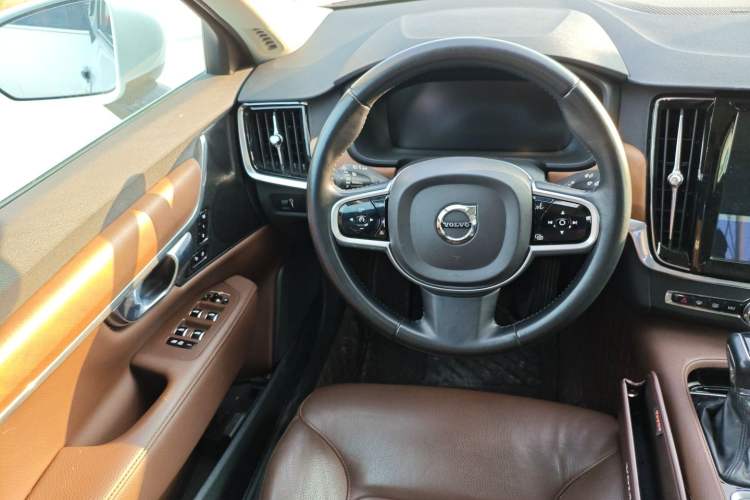 Used Volvo S90 2019 T5 Zhiyuan Edition