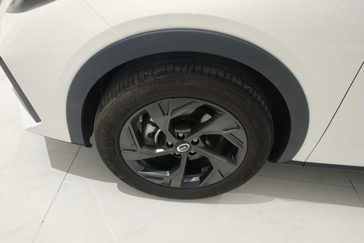 Used GAC Trumpchi GS3 2023 Shadow Speed 270T Enjoyment Edition Left Front Wheel Hub