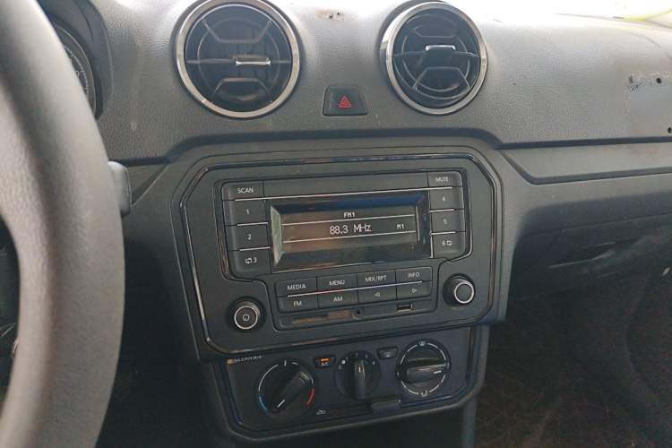 Used Jetta VA3 2019 1.5L Manual Entry-Level Version Audio And AC Panel