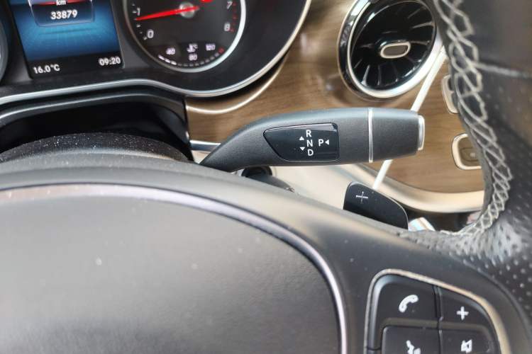 Used Mercedes-Benz V-Class 2021 V 260 L Long Wheelbase Prestige Edition Gear Lever