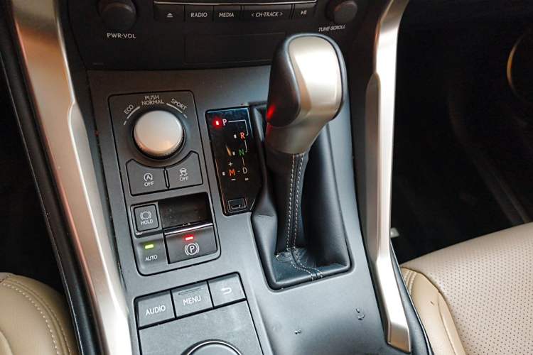 Used Lexus NX 2015 200 Front-Wheel Drive X-Trail SE Edition
