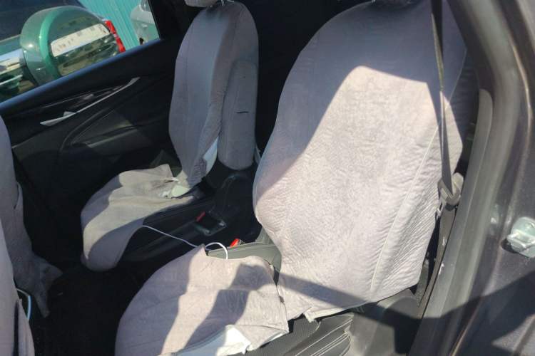 Used SAIC MAXUS G50 2020 1.5T Automatic Luxury Edition Left Rear Seat