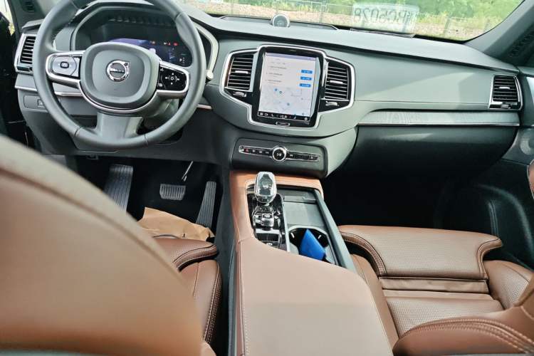 Used Volvo XC90 New Energy 2024 T8 Luxury Flagship 7-Seater
