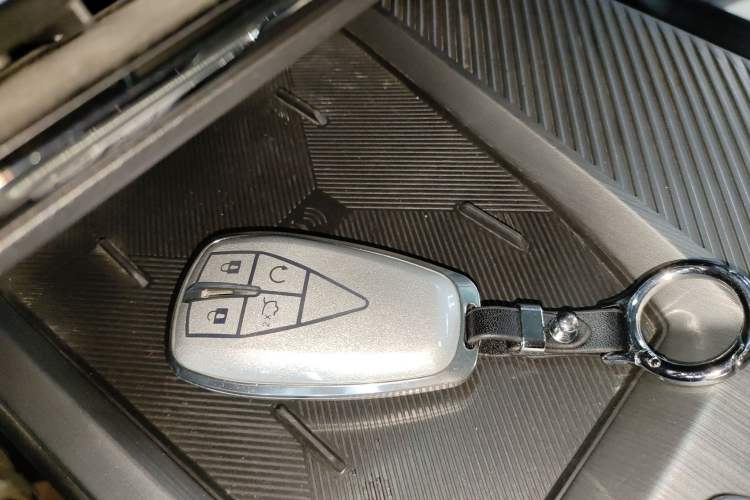 Used CHANGAN OSHAN Z6 2023 Blue Whale 1.5T DCT Smart Edition Vehicle Key