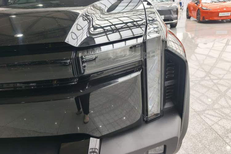 Used iCAR 03T 2024 501km Four-wheel Drive Long-Range Version Left Front Headlight