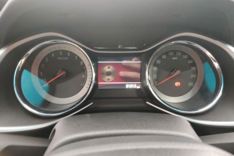 Used Chevrolet Orlando 2019 Redline 530T Automatic Enjoyment Version (5+2 Seating) China VI
