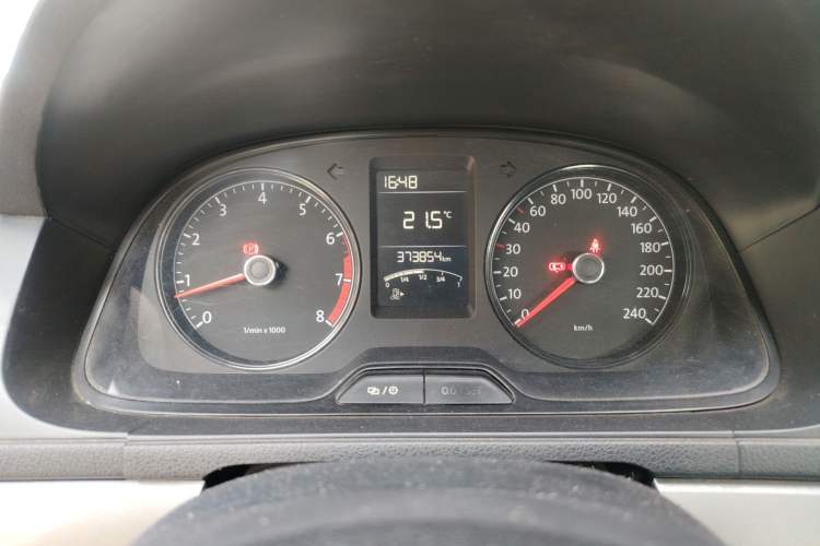 Used Volkswagen Lavida  Odometer Close Up