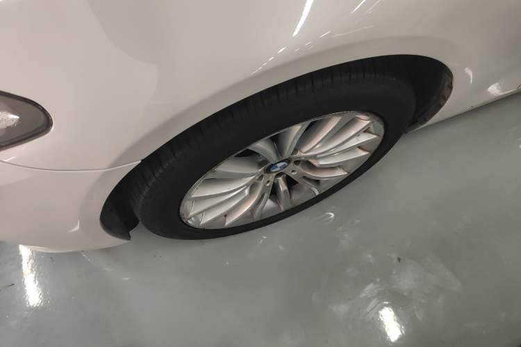 Used BMW 5 Series 2014 525Li Luxury Design Package
