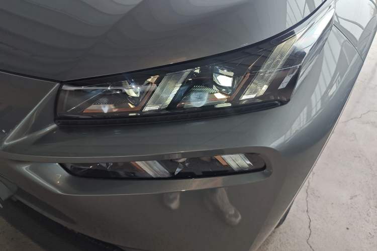 Used AION V 2024 Plus 70 Star Edition Lithium Iron Phosphate
