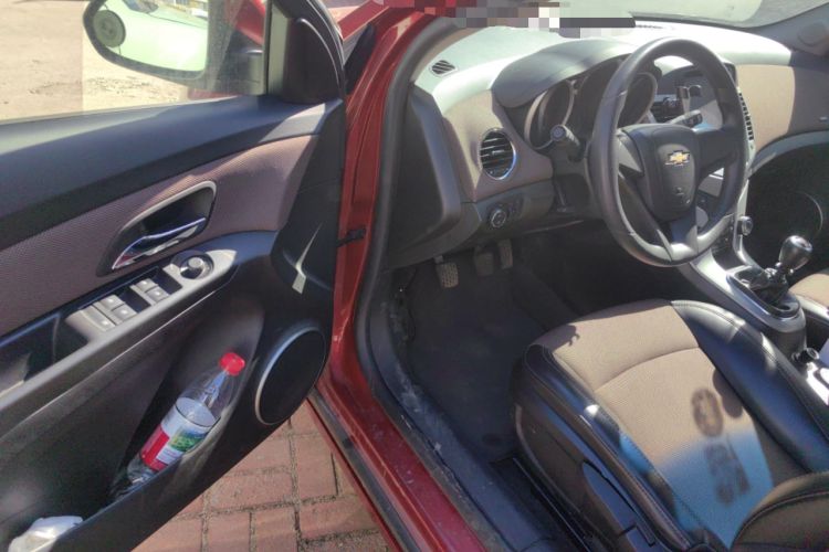 Used Chevrolet Cruze 2015 Hatchback 1.6L Manual Comfort Edition