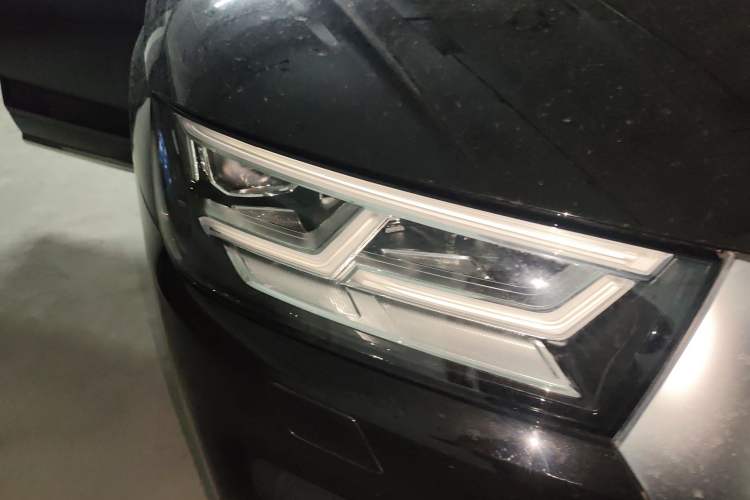 Used Audi Q5L 2020 Updated 40 TFSI Prestige Fashion Edition
