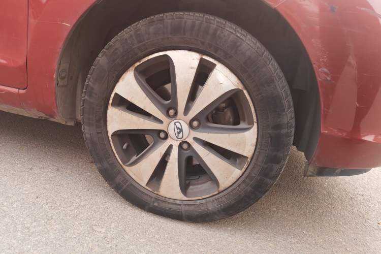 Used Cowin C3R 2015 1.5L Manual Yellow Diamond Edition Right Front Wheel Hub