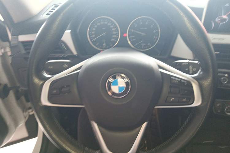 Used BMW X1 2016 sDrive18Li Fashion Model Steering Wheel