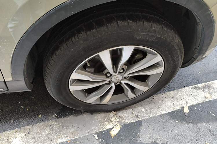 Used Geely Auto Emgrand X7 Sport 2016 1.8TD Automatic ZhiZun Version
