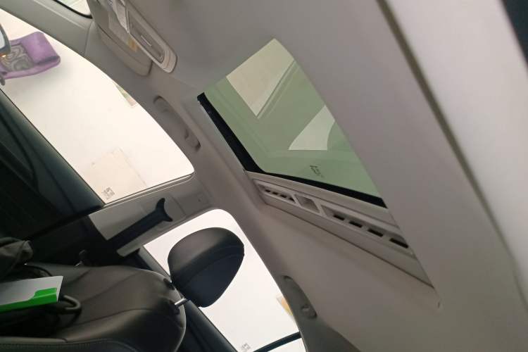 Used Roewe i5 2020 1.5L Automatic 4G Connect Luxury Flagship Edition