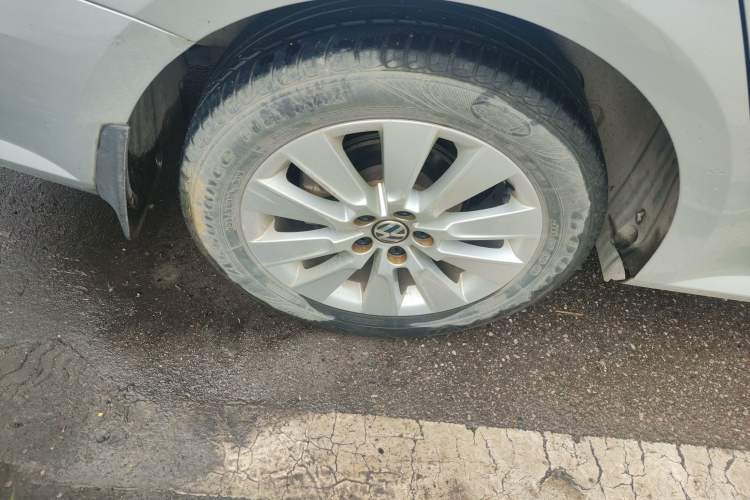 Used Volkswagen Lavida 2013 Restyled Classic 1.6L Automatic Comfort Edition