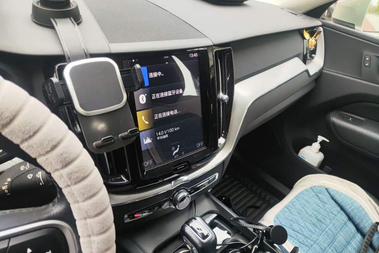 Used Volvo XC60 2019 T5 4x4 Smart Edition China V Standard Audio And AC Panel