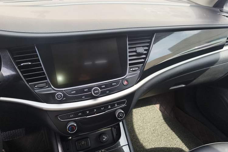 Used Buick Verano 2017 Sedan 20T Dual-Clutch Leading Model