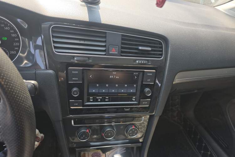 Used Volkswagen Golf 2018 230TSI Automatic Comfort Model
