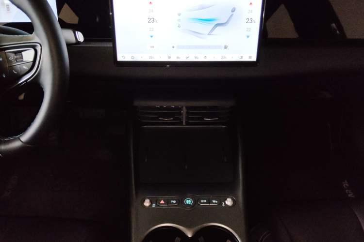 Used BYD Seal 06 New Energy 2025 EV 470KM Prestige Edition Audio And AC Panel