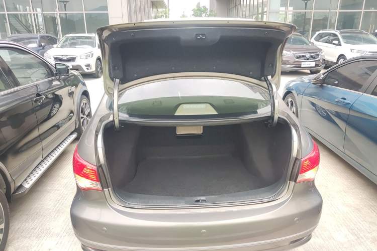 Used Nissan Sylphy 2019 Classic 1.6XE+ CVT SmartConnect Leading Edition Trunk
