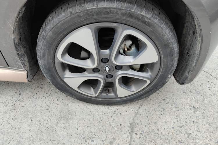 Used ORA White Cat 2022 Xiaoyue Mao Edition 360 km Luxury Model Lithium NMC