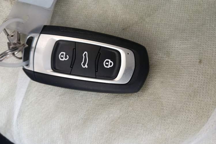 Used Geely Galaxy Panda 2024 Panda Mini 200km Endurance Bear
