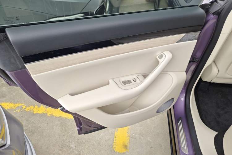 Used Hima Luxeed R7 2024 All-Electric 667 km Max
