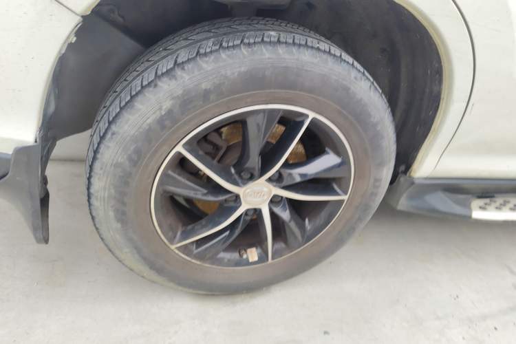 Used BYD S7 2016 1.5T Manual Luxury Edition Exterior 5