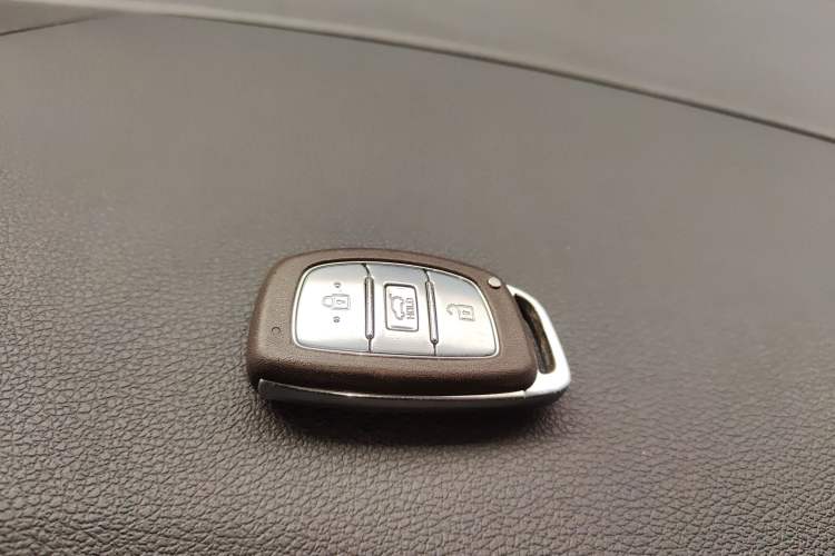 Used Hyundai Tucson 2018 1.6T Dual-Clutch Two-Wheel Drive 15th Anniversary Special Edition