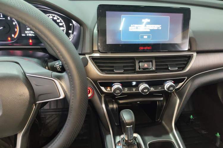 Used Honda Accord 2018 230TURBO Comfort Edition China VI Emission Standard Audio And AC Panel